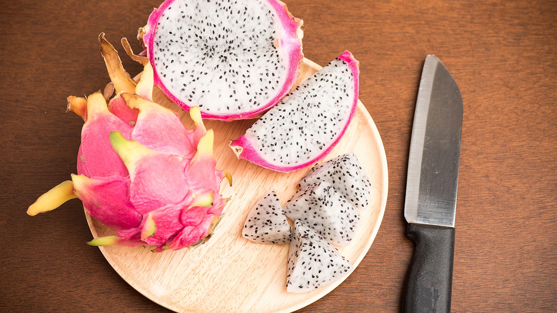 عکس آموزش نحوه باز کردن و برش زدن میوه دراگون برای Instagram