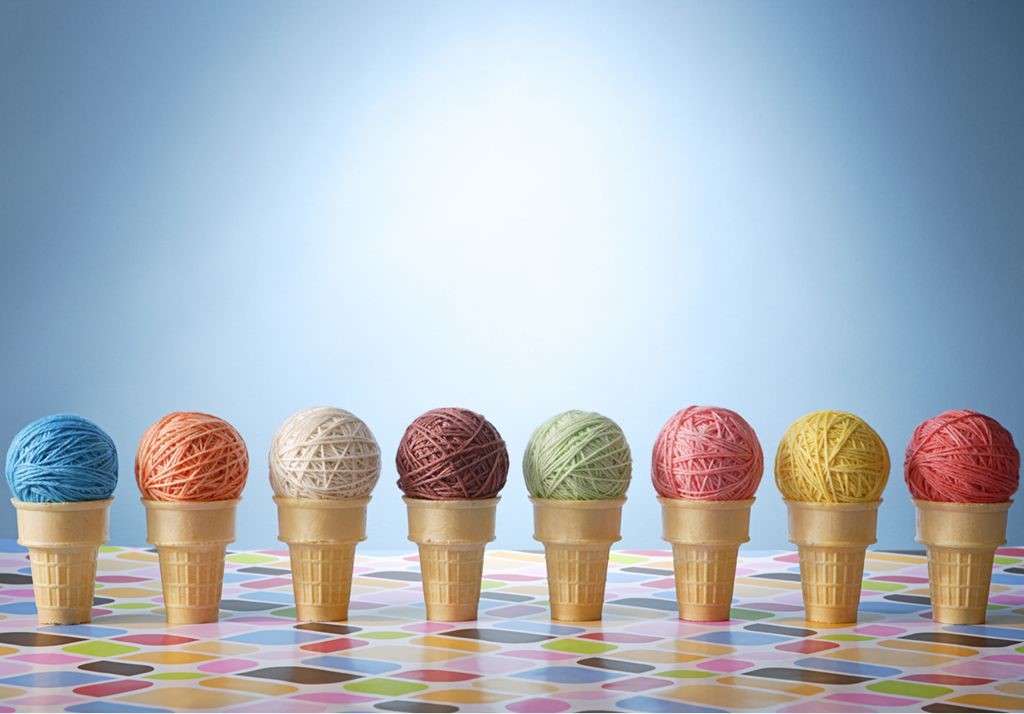 تصویر باحال بستنی قیفی در انواع رنگ و طعم مناسب تبلیغات اسنپ فود