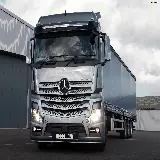 چاپ قاب موبایل و گوشی تصویر کامیون Mercedes Benz Actros از زاویه هنری حیرت برانگیز