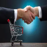 چاپ قاب موبایل و گوشی عکس استوک دست دادن آقا و خانم با بک گراند سبد فروشگاهی 