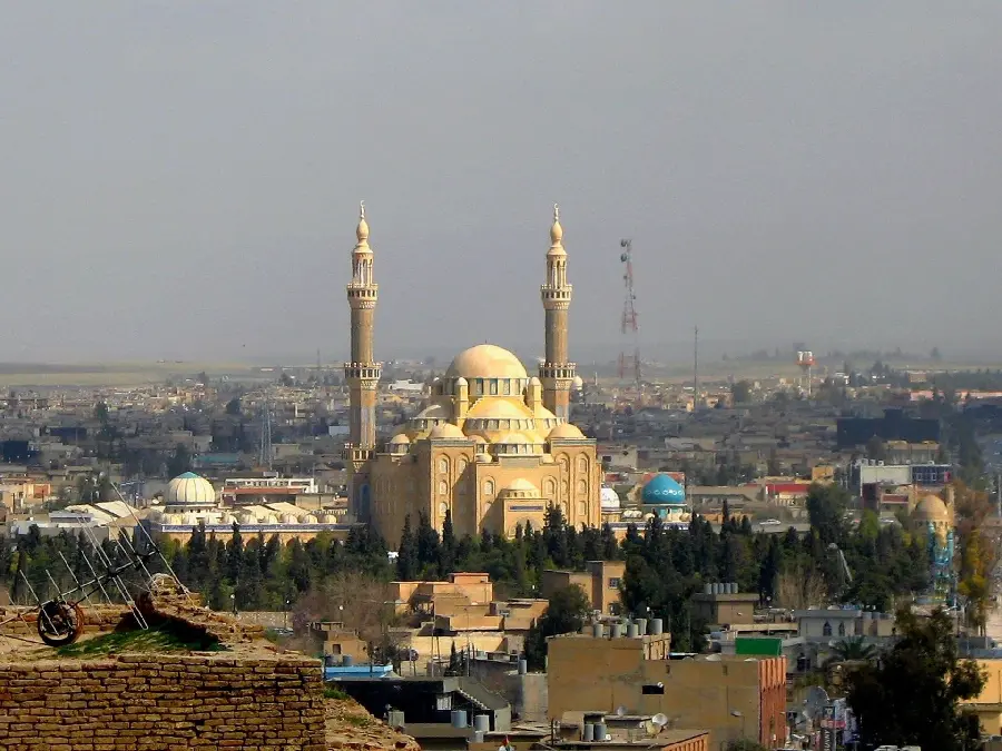 والپیپر ساختمان معماری اسلامی دارای فضای معنوی و مذهبی
