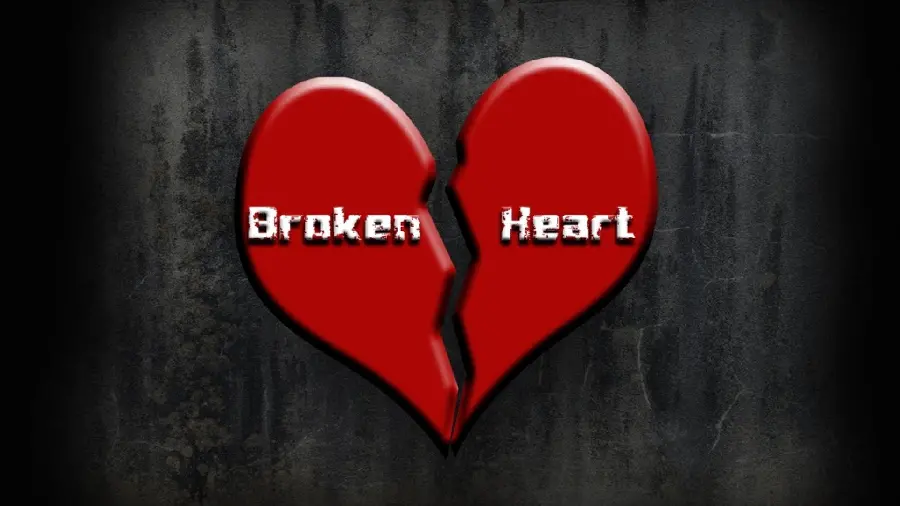 عکس قلب شکسته غمگین broken heart با پس زمینه مشکی 