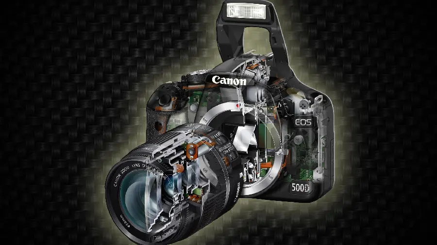 تصویر دوربین Canon 500D با قابلیت ضبط ویدئویی اچ‌دی و نصب فلاش و زوم اپتیکال در حین فیلمبرداری