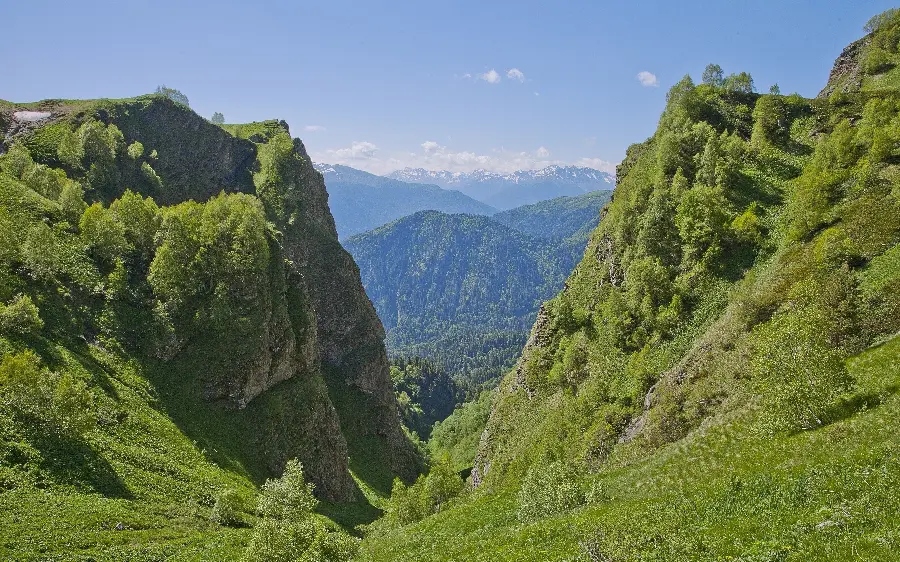 باورنکردنی ترین تصویر گرفته شده از طبیعت کوه های بلند قامت و سرسبز نپال