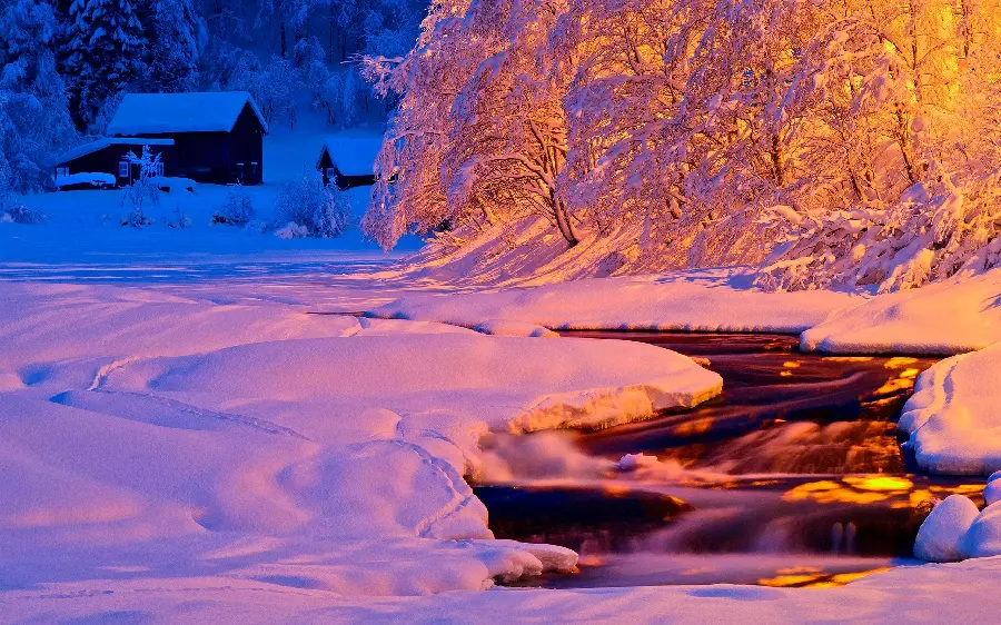 دانلود عکس رایگان از منظره رویایی و خاص در فصل زمستان مخصوص چاپ تابلو 