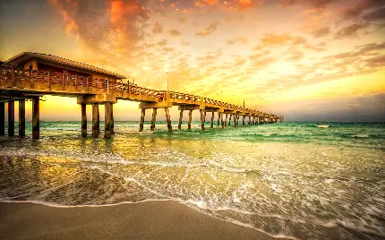 دانلود فول اچ دی عکس منظره ساحلی و دریایی خوشگل با نور آفتاب درحال غروب 