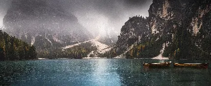 دانلود عکس دریاچه میان کوهی زیبا و دلپذیر 