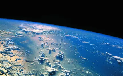 قشنگ ترین عکس از سطح کره آبی گرفته شده توسط شرکت بزرگ ناسا NASA 