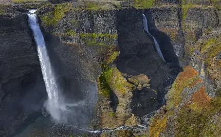 والپیپر از آبشار هایفوس یکی از مناظر طبیعت زیبا در ایسلند