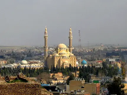 والپیپر ساختمان معماری اسلامی دارای فضای معنوی و مذهبی