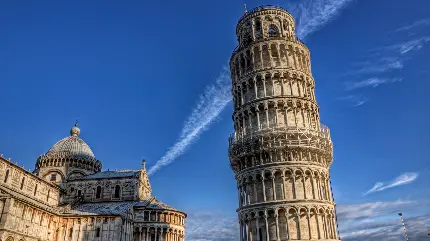 بکگراند خاص و شیک از برج پیتزا در ایتالیا با کیفیت بالا 