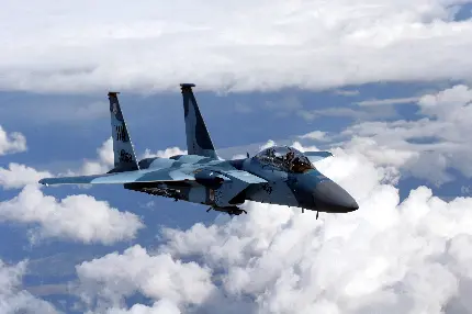 زیباترین عکس هواپیما جنگنده در میان ابرها با کیفیت hd 