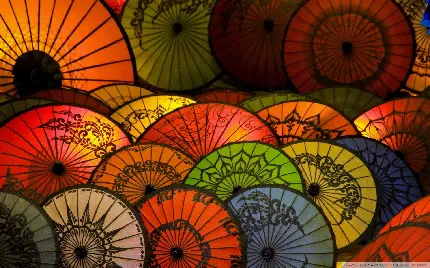 والپیپر دیدنی چترهای ژاپنی در طرح و رنگ متنوع برای چاپ تابلو