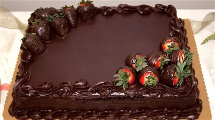 عکس کیک شکلاتی هوس انگیز برای تولد بزرگسال