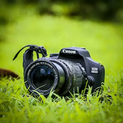 دانلود عکس دوربین Canon EOS 1500D با قابلیت فیلمبرداری فول اچ دی جایگزین دوربین محبوب بدون اینه ی  1300D 