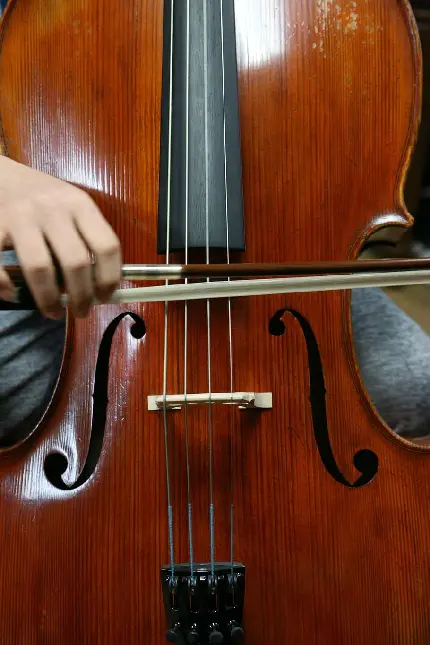 والپیپر فول اچ دی ساز کلاسیک ویلون سل با صدای آرام بخش 