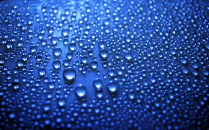 عکس استوک در نمایی خاص از قطرات ریز آب خنک با تراکم‌بالا