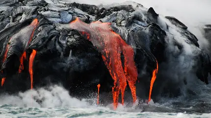 تصویر زمینه کامپیوتر برای علاقه مندان به پدیده جذاب آتشفشان 