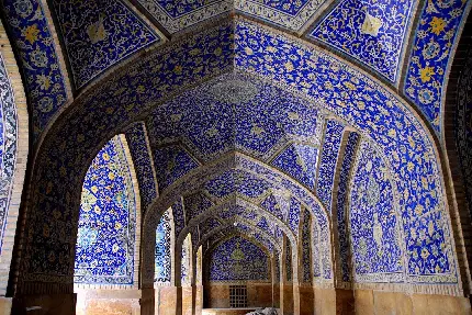 عکس یکی از معروف ترین مکان های معماری ایرانی مسجد جامع اصفهان 