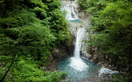 جاذبه طبیعی ژاپن به نام پنج پله و هفت استخر آبشار