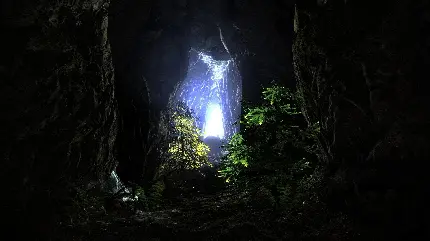 عکس ورودی غار تنگ و تاریک برای دوستداران غار نوردی 