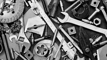 تصویر سیاه و سفید انواع ابزار آلات کوچک و بزرگ مخصوص تعمیرات 