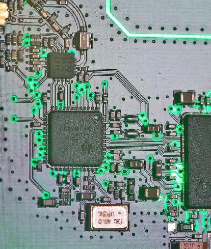 تصویر جالب و دیدنی از قطعه مادربورد یا سخت افزار رایانه