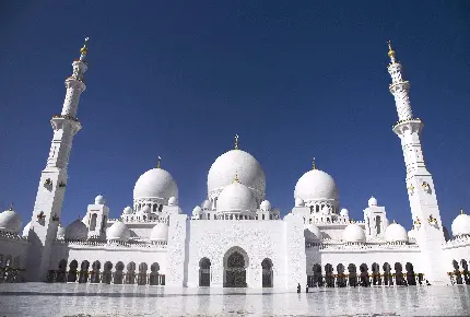 والپیپر معماری اسلامی استفاده شده در این بنا در عصر جدید و مدرن