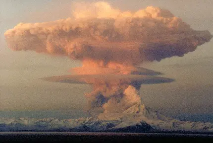 زیباترین عکس ابر قارچی شکل انفجار هسته ای با کیفیت HD