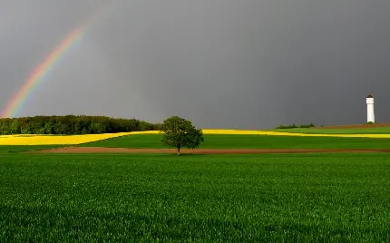 عکس استوک منظره زیبا و تماشایی و رنگین کمان رویایی