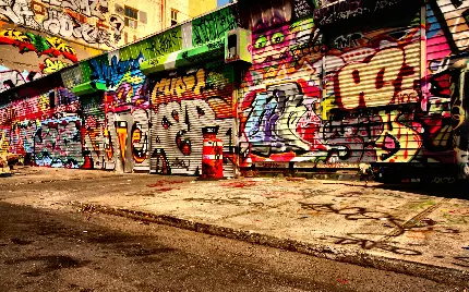 تصویر زمینه دیواری نقاشی خیابانی ایجاد کننده یک محیط پرانرژی