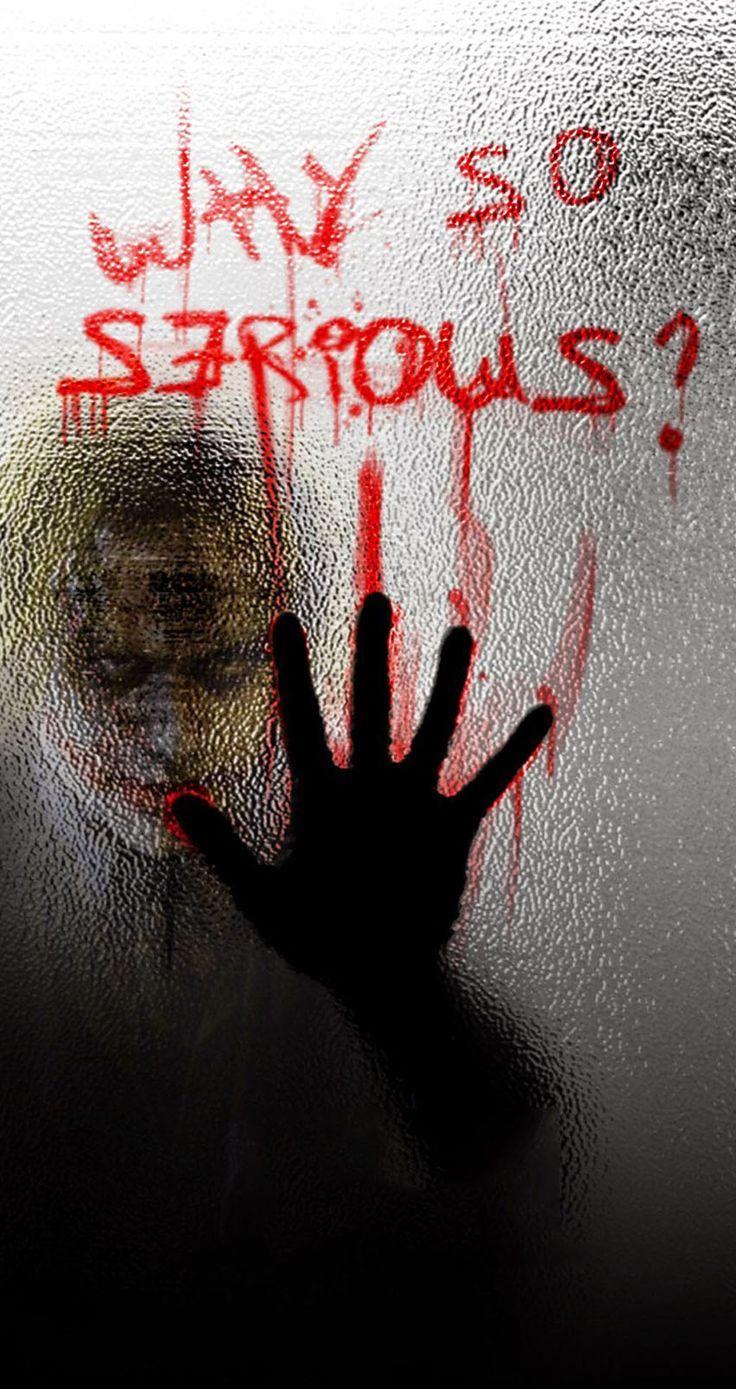 ترسناک ترین عکس استوک رایگان با طرح متن خونی خونی روی شیشه 