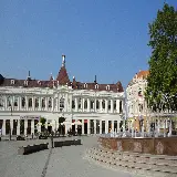چاپ قاب موبایل و گوشی دانلود عکس استوک معماری بنای مجلل به سبک اروپایی باروک