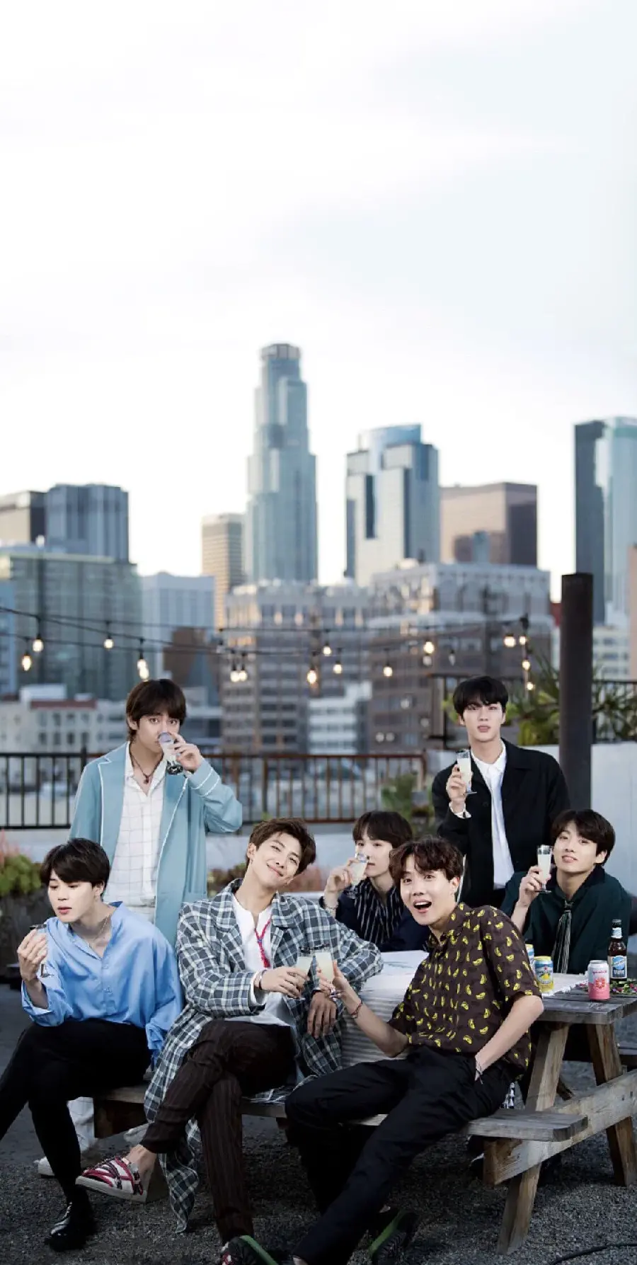 تصویر خلاقانه از بی تی اس BTS برای هایلایت استوری اینستاگرام 