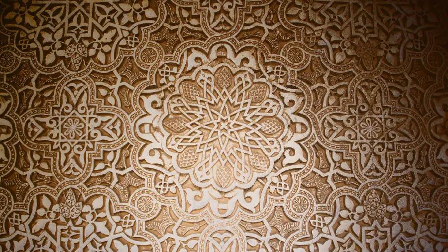 پس زمینه معماری اسلامی با حکاکی های ظریف و بسیار زیبا