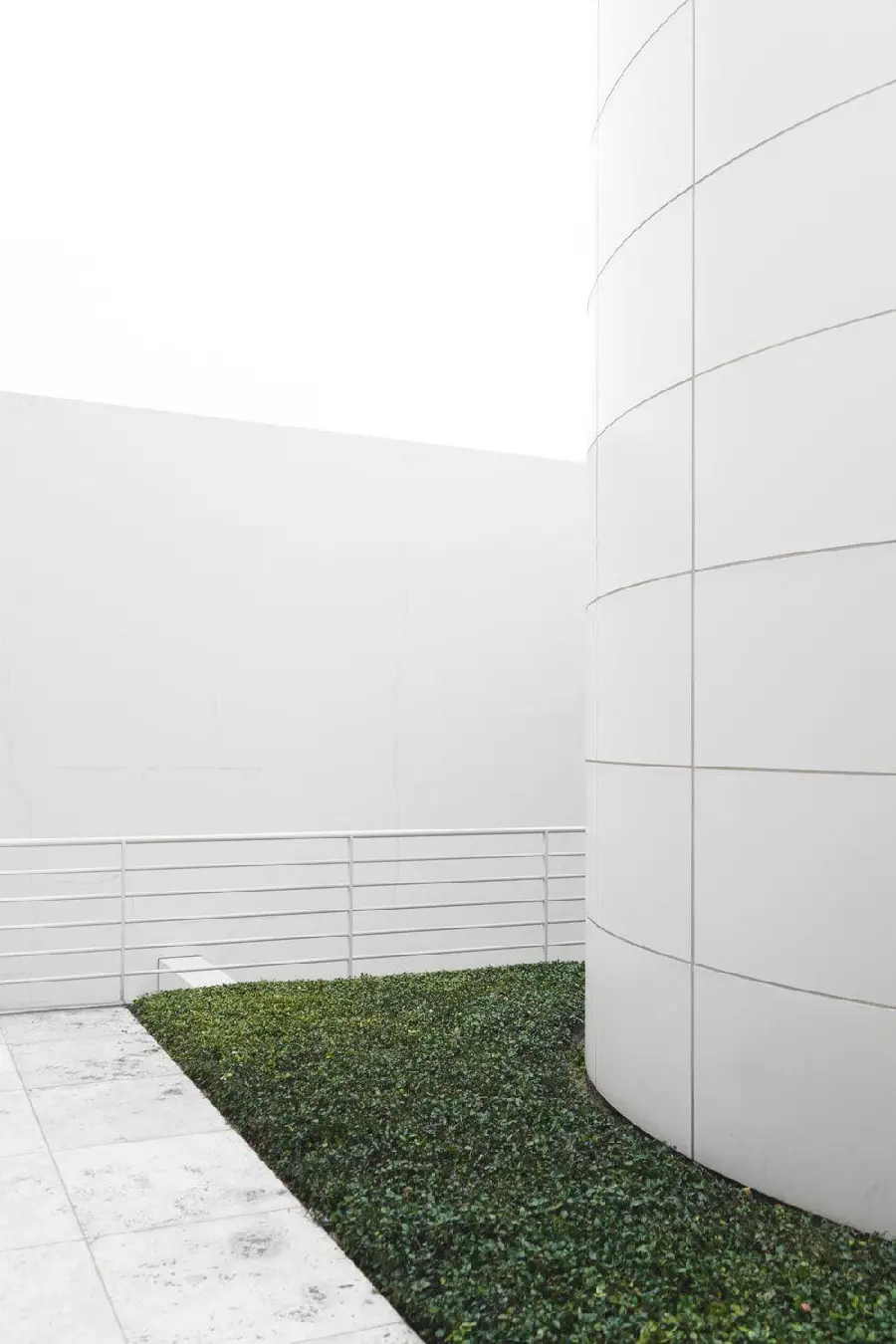 پردانلودترین عکس پس زمینه از بنایی خفن با معماری مینیمال