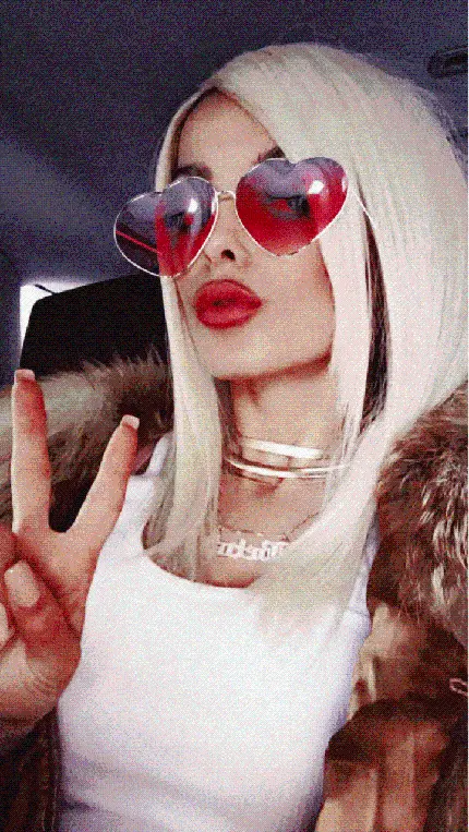 چاپ پوستر عکس پروفایل بی‌ بی رکسا Bebe Rexha مخصوص استوری و پست اینستاگرام فن پیج ها 