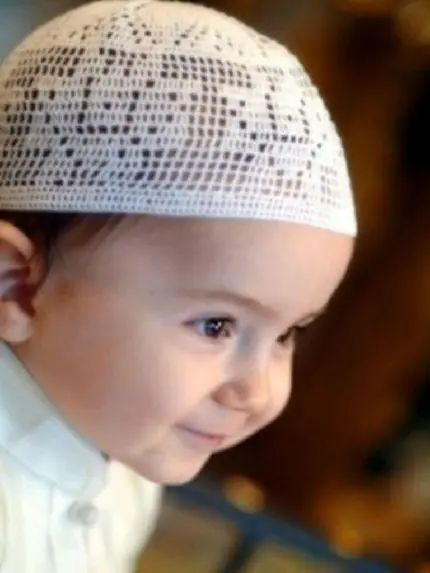 عکس پسربچه خوشگل با پوشش اسلامی عربی برای شبکه های اجتماعی
