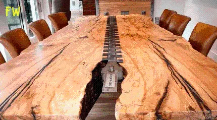 عکس از میز چوبی زیبا و با کیفیت ساخته شده در کارگاه نجاری 