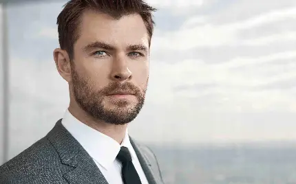 چاپ قاب موبایل و گوشی تصویر زمینه محبوب و پرطرفدار کریس همسورث Chris Hemsworth با کیفیت بالا 