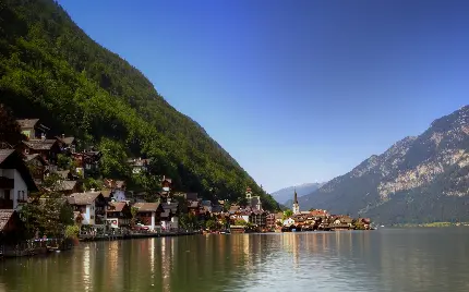عکس والپیپر روستای مسکونی کنار آب در اروپا بدون فتوشاپ 
