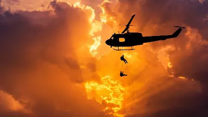 تصویر استوک سربازان نظامی درحال خروج از هلیکوپتر در آسمان 