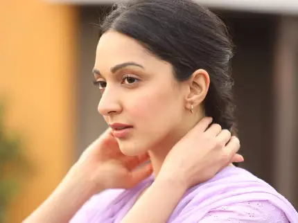 عکس کیارا آدوانی Kiara Advani هنرپیشه اهل هند با کیفیت بالا