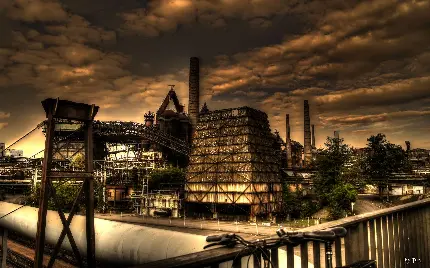 عکس پس زمینه با کیفیت 4k از کارخانه بزرگ صنعتی