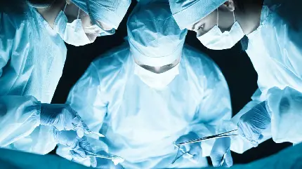عکس استوک عمل جراحی با سه دکتر جراح با بهترین کیفیت