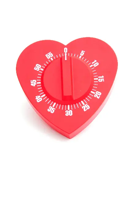 عکس استوک ساعت قلبی مخصوص هدیه ولنتاین با کیفیت اچ دی 
