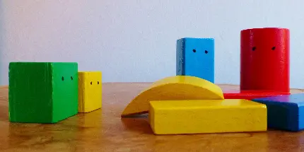 بلوک های استوانه ای و مکعبی برای بازی های خلاقانه کودکان
