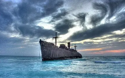 والپیپر از جاهای دیدنی کیش و کشتی یونانی برای چاپ تابلو 