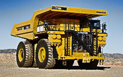 عکس ماشین مهندسی معدن با تجهیزات و ابزار های غول آسا و قدرتمند
