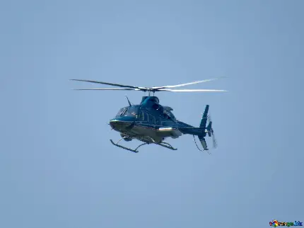 والپیپر هلیکوپتر خصوصی در حال سفر تجاری بر فراز آسمان ایران 